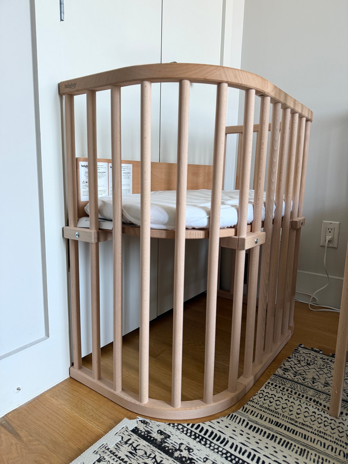 Babybay Bedside Co-Sleeping Crib, Original