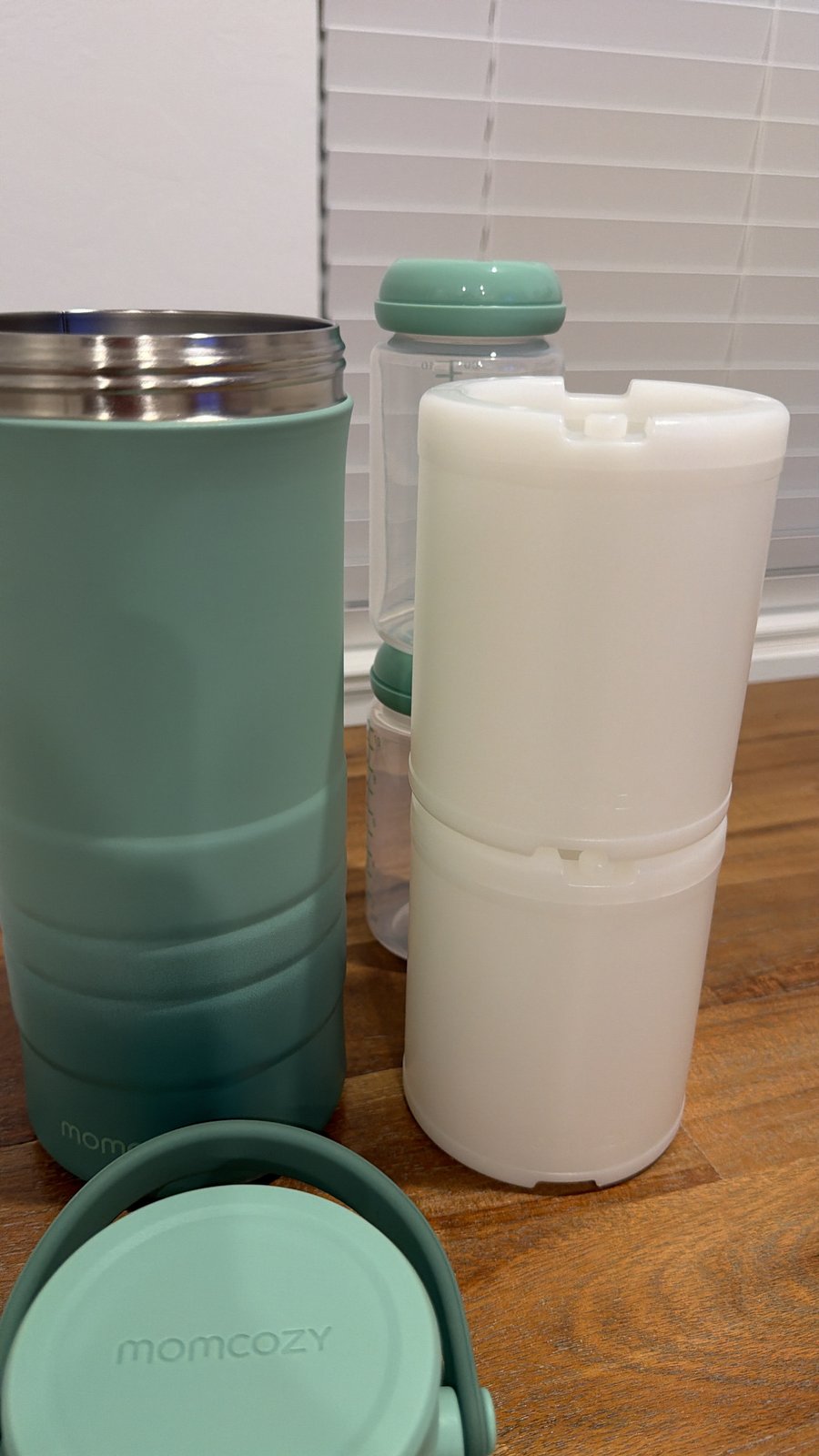 Momcozy Formula Dispenser