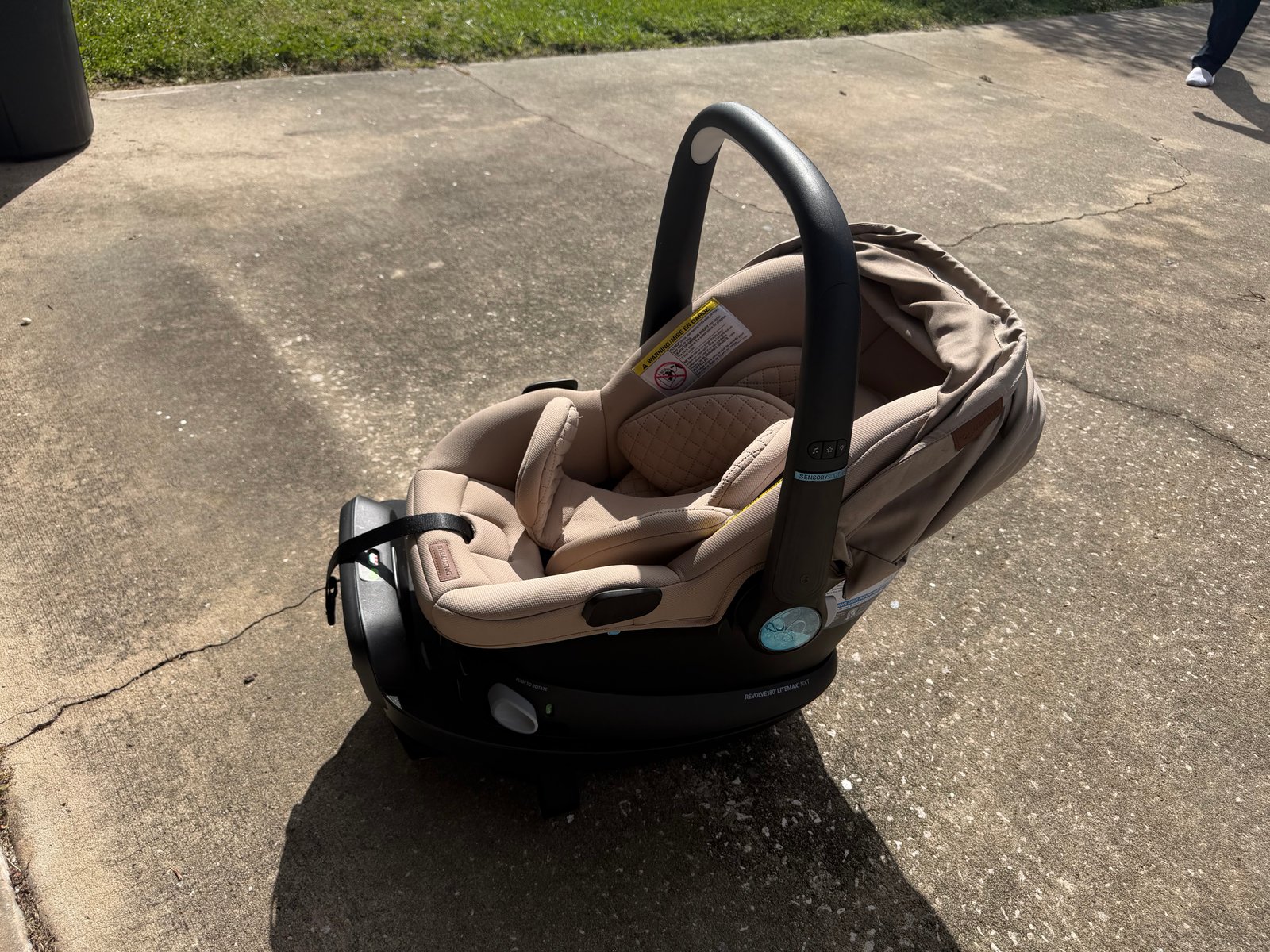 Evenflow revolve 360 car seat and bassinet/Stroller combo